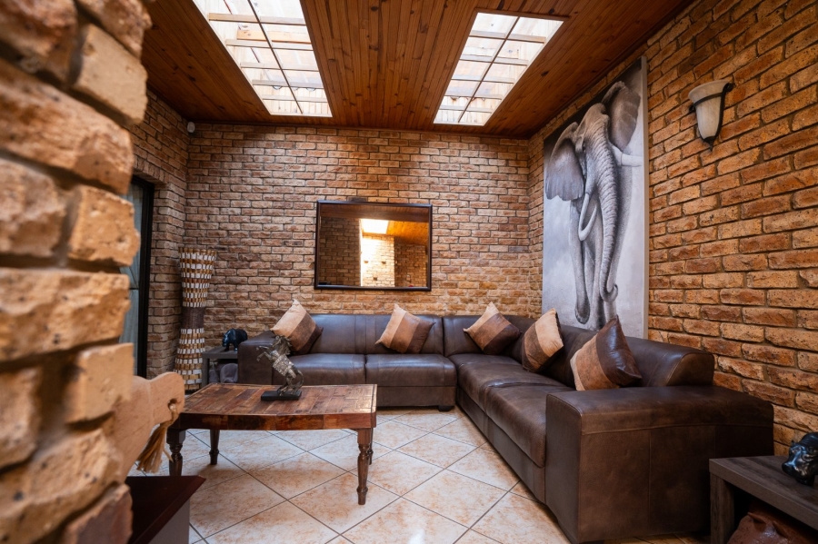3 Bedroom Property for Sale in Flamwood North West